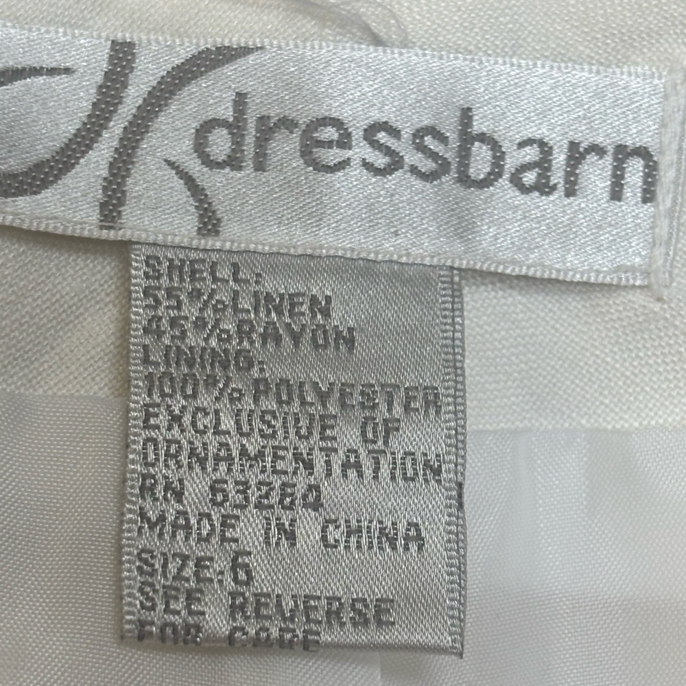 DRESS BARN WHITE LINEN CLASSIC TAILORED BLUE FLORAL EMBROIDERED CAPRIS SIZE 6 - Picture 5 of 8